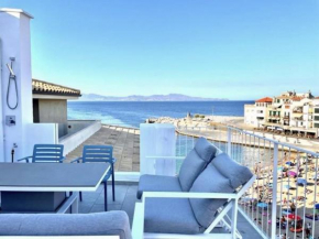Luxury in front of the sea and private heated pool